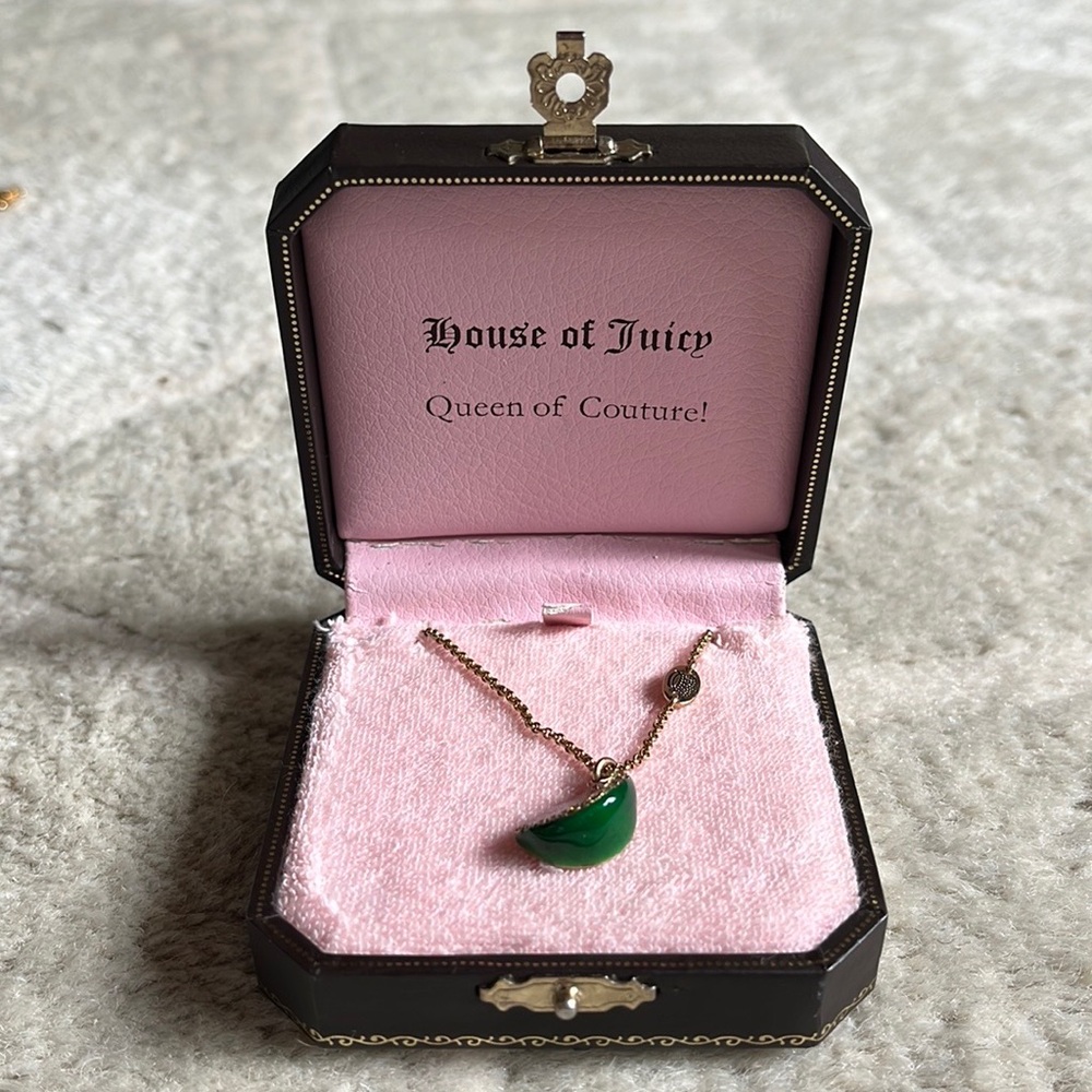 Juicy Couture Watermelon Necklace - Picture 7 of 13